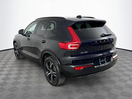2021 Volvo XC40 T5 R-Design