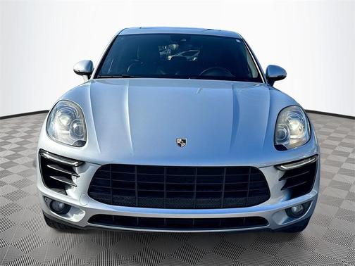 2018 Porsche Macan Base (PDK)