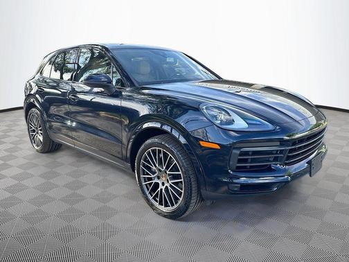 2023 Porsche Cayenne Platinum Edition