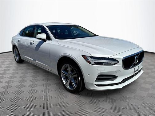 2018 Volvo S90 T5 Momentum