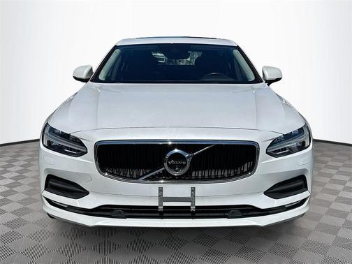 2018 Volvo S90 T5 Momentum