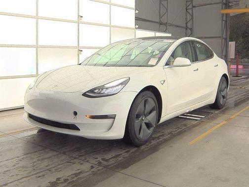 2020 Tesla Model 3 Standard Range Plus