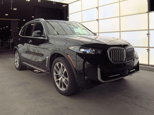 Black Sapphire Metallic 2024 BMW X5 sDrive40i
