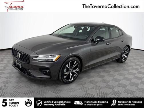 2024 Volvo S60 B5 Plus Dark Theme