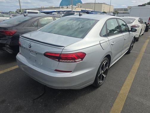 2020 Volkswagen Passat 2.0T R-Line