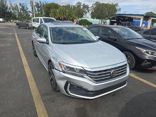 2020 Volkswagen Passat 2.0T R-Line