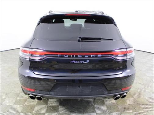 2021 Porsche Macan Base