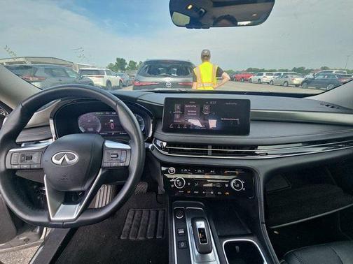 2024 INFINITI QX60 Luxe