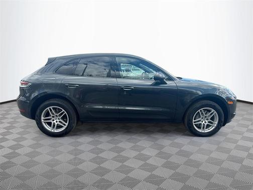 2021 Porsche Macan Base