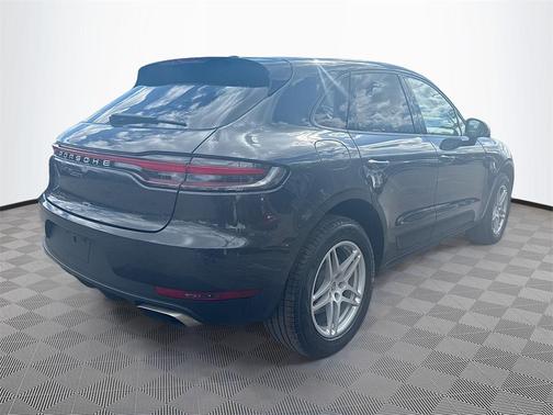 2021 Porsche Macan Base