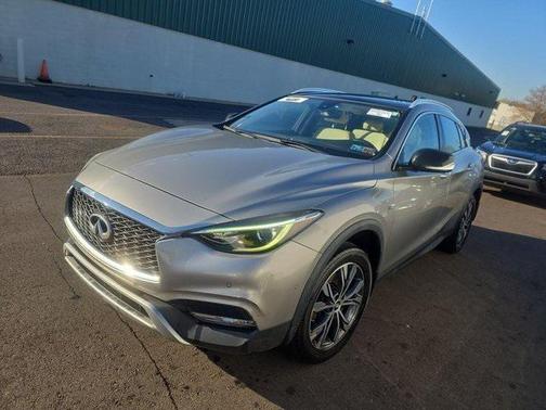 2018 INFINITI QX30 Premium