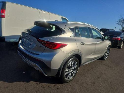 2018 INFINITI QX30 Premium