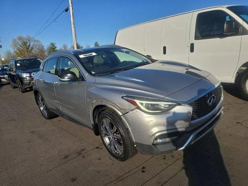2018 INFINITI QX30 Premium