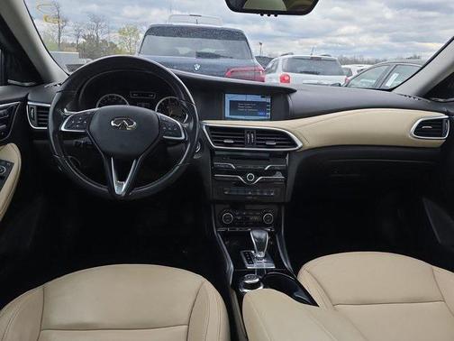 2018 INFINITI QX30 Premium