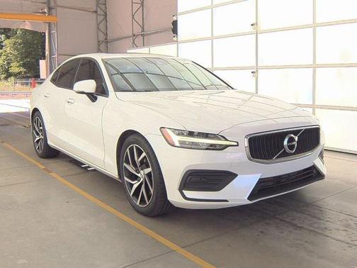 2019 Volvo S60 T5 Momentum