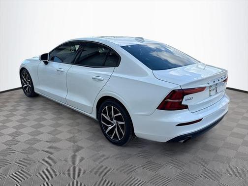 2019 Volvo S60 T5 Momentum