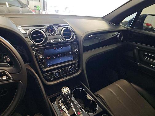 Gray 2019 Bentley Bentayga V8