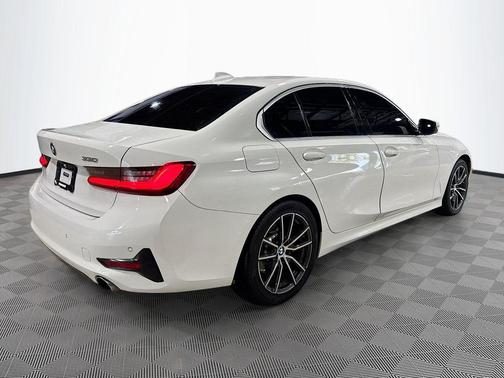Alpine White 2019 BMW 330 330i
