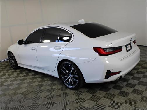 Alpine White 2019 BMW 330 330i