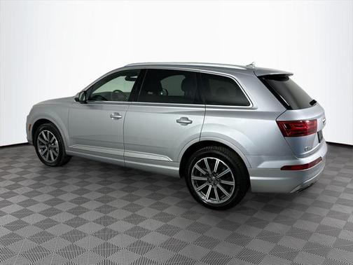2019 Audi Q7 45 Premium Plus
