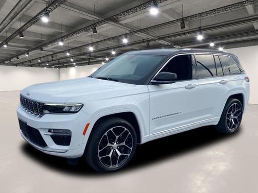 2022 Jeep Grand Cherokee Summit