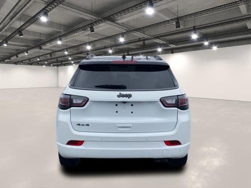 2022 Jeep Compass Altitude