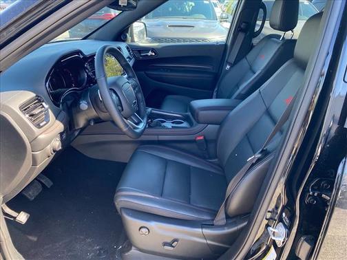 DB Black Crystal Clearcoat 2026 Dodge Durango GT