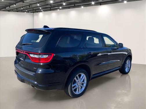 DB Black Crystal Clearcoat 2026 Dodge Durango GT