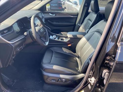 Diamond Black 2026 Jeep Grand Cherokee L Limited