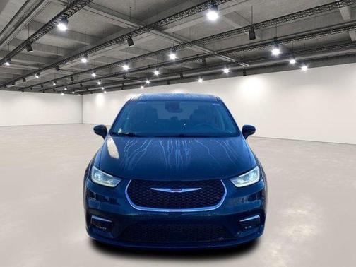 Fathom Blue Pearlcoat 2023 Chrysler Pacifica Touring-L