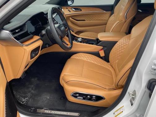 2023 Jeep Grand Cherokee Summit