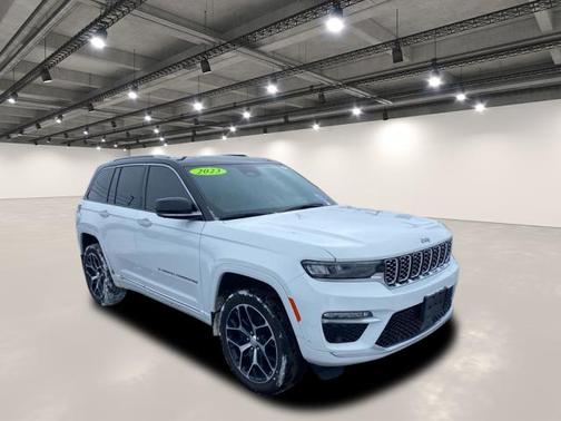 2023 Jeep Grand Cherokee Summit