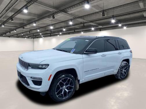 2023 Jeep Grand Cherokee Summit