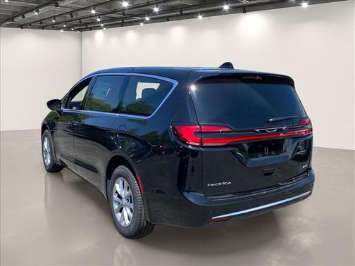 PXJ 2027 Chrysler Pacifica SELECT