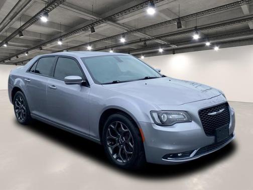 2018 Chrysler 300 S