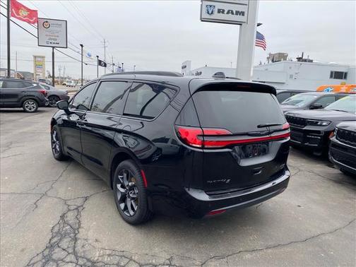 2022 Chrysler Pacifica Limited