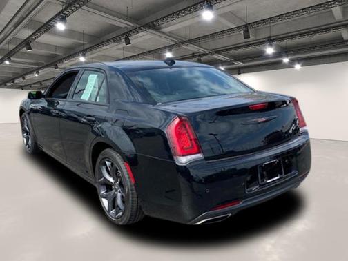 2023 Chrysler 300 S