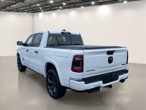 Bright White Clearcoat 2024 RAM 1500 Limited