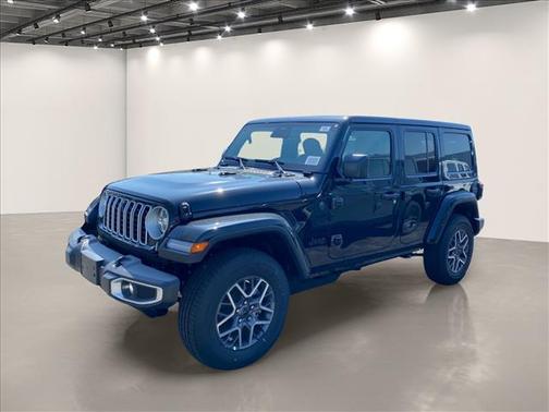 Black Clearcoat 2026 Jeep Wrangler Sahara