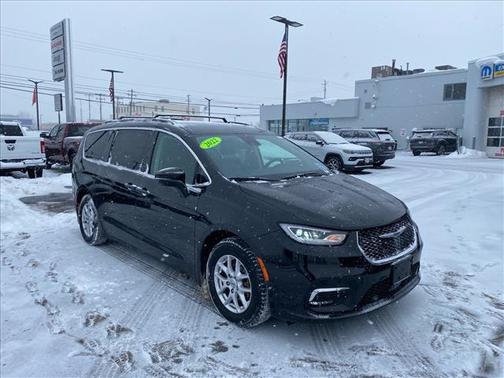 2022 Chrysler Pacifica Touring-L