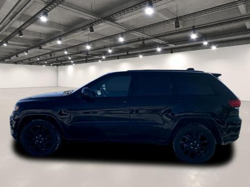 2022 Jeep Grand Cherokee WK Laredo