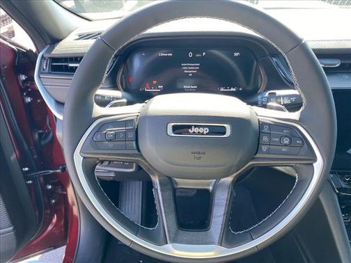 Velvet Red Pearlcoat 2026 Jeep Grand Cherokee Laredo