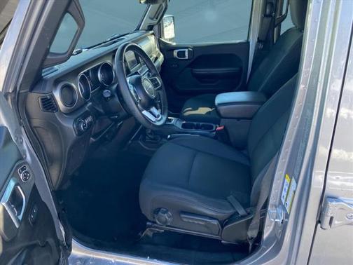 2020 Jeep Gladiator Sport