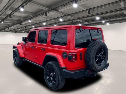 2022 Jeep Wrangler Unlimited Sahara Altitude