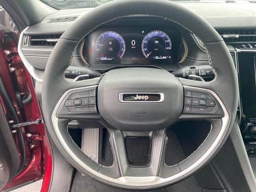 2025 Jeep Grand Cherokee Laredo X