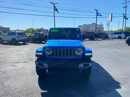 Hydro Blue Pearlcoat 2025 Jeep Wrangler Sahara