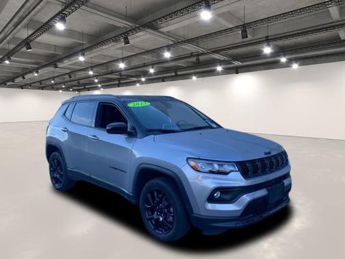 2023 Jeep Compass Altitude