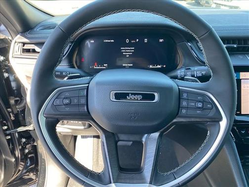 Diamond Black 2026 Jeep Grand Cherokee Laredo