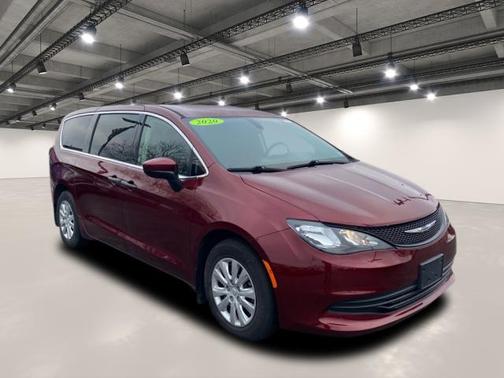 2020 Chrysler Voyager L
