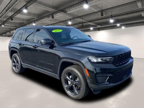 2022 Jeep Grand Cherokee Altitude